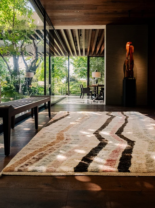 Collection contemporaine lignes épurées